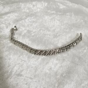 Silvertone rhinestone double clasp 7" bracelet 1.1478